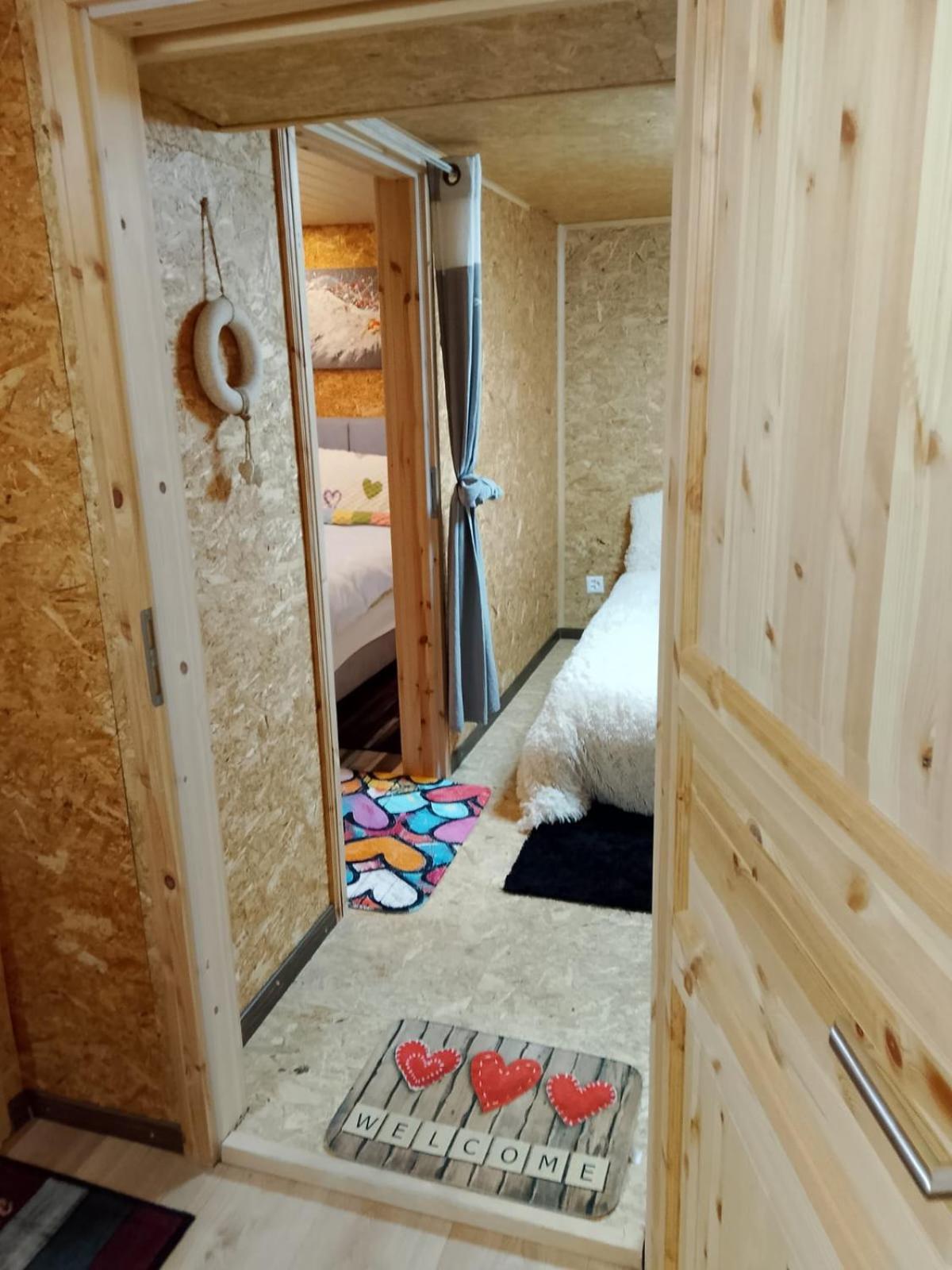Chez Gigi Bed & Breakfast Нендаз Екстериор снимка